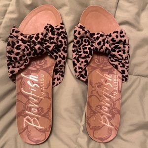 Malibu Blowfish slides